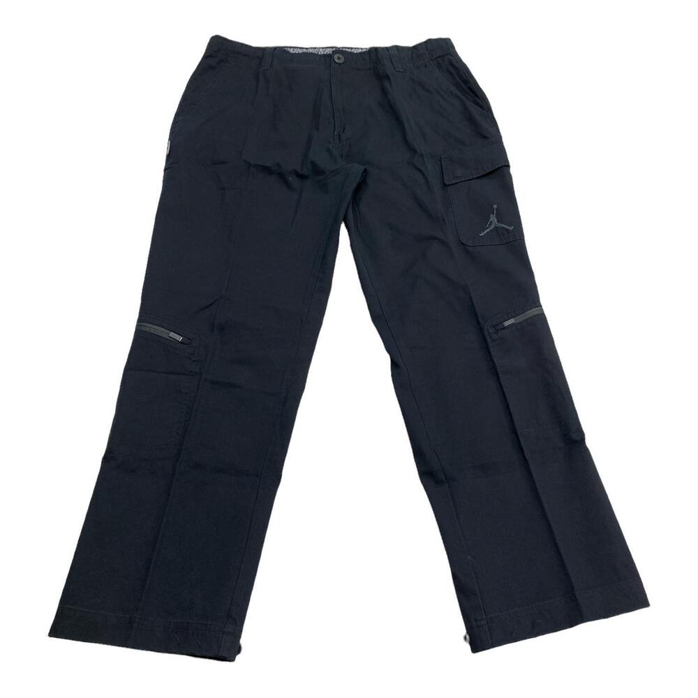 NEW JORDAN men's button closure cargo pants in black